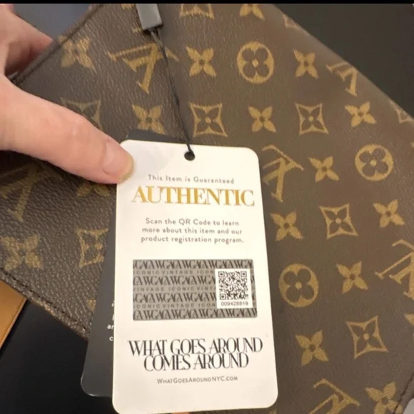 Louis Vuitton Monogram Canvas Crossbody with Tan Leather Trim - Picture 9 of 13